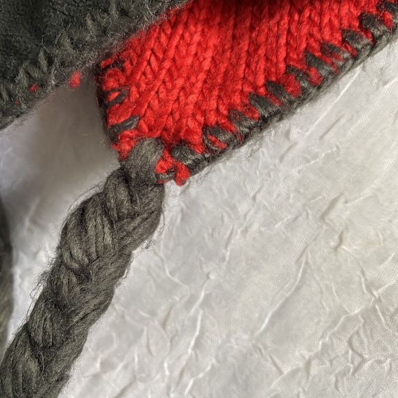 Columbia Ear Flap Hat Red Fair Isle Logo Heat Shield Pom Pom Knit Beanie Cap OS - Picture 12 of 12